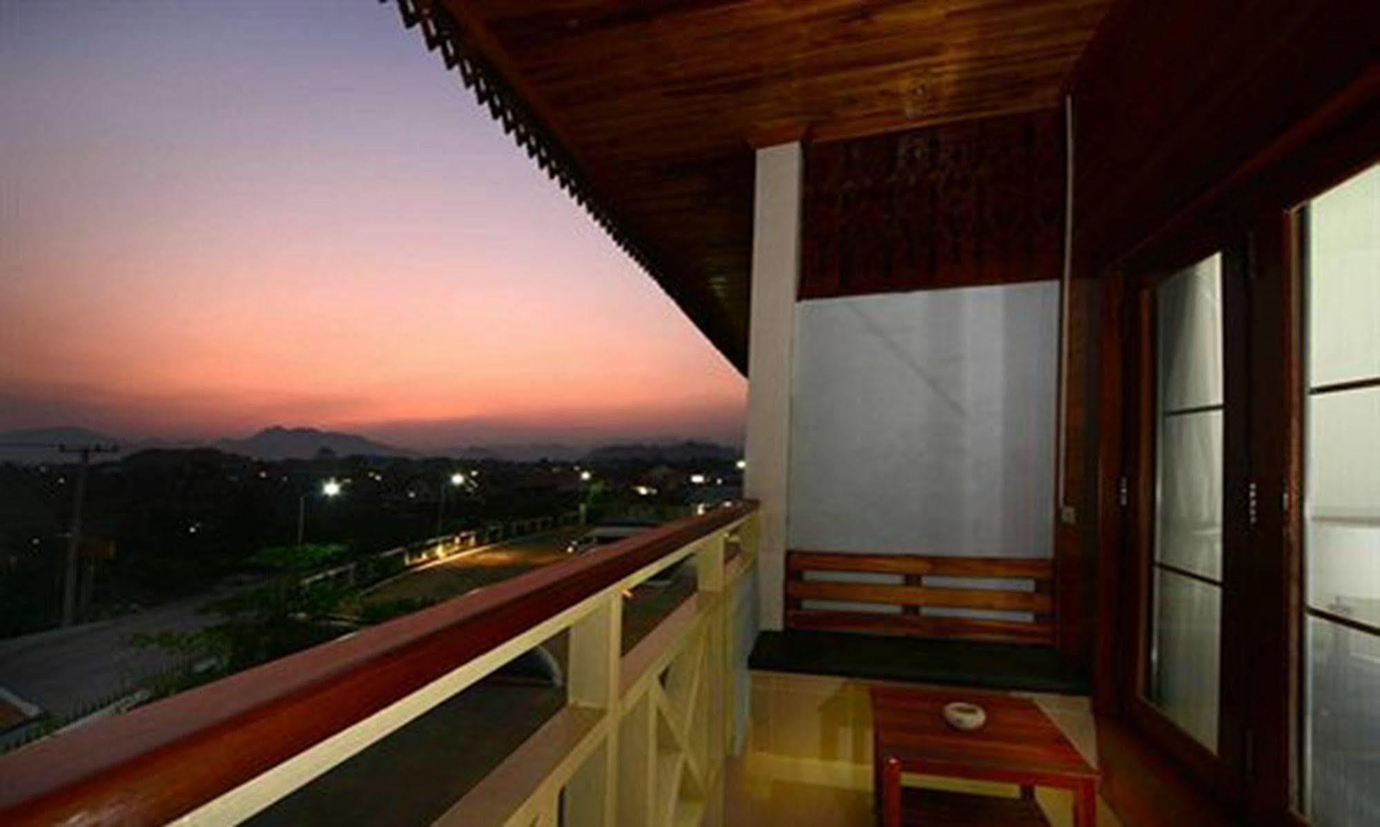 Vansana Luang Prabang Hotel Экстерьер фото